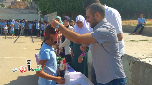 فيديو: مدرسة جنة ابن رشد تنظم حفل تكريم للطلاب الموهوبين والمتفوقين 